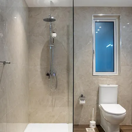 Centre Penthouse In St Julians - 4 Guests Apartment San Ġiljan